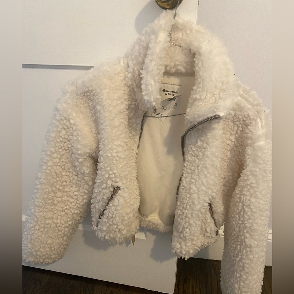 Abercrombie and fitch crop sherpa jacket xs unworn